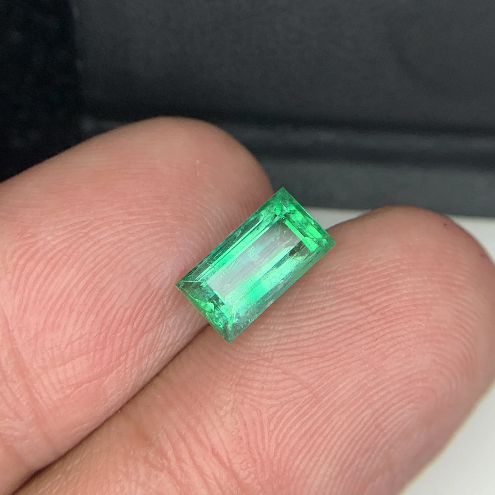 Natural Green Emerald 2.43 Carat Faceted Rectangular Cut Loose Gemstone — view 20
